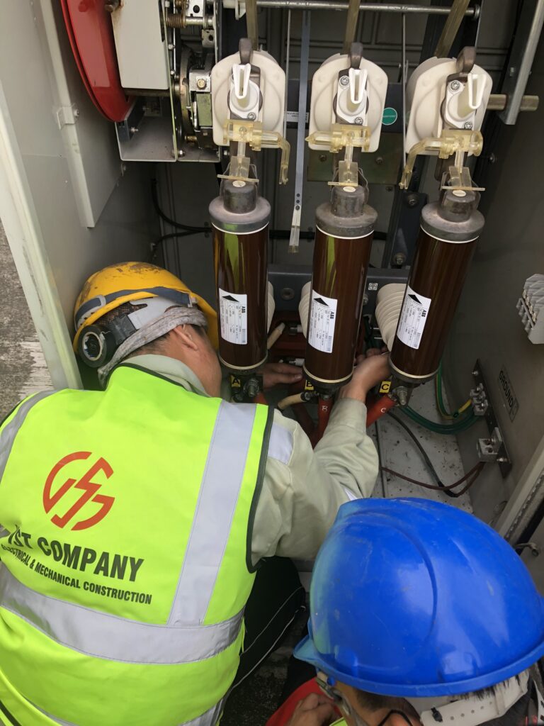 CÔNG TY TNHH XÂY LẮP ĐIỆN VÀ CƠ KHÍ VST